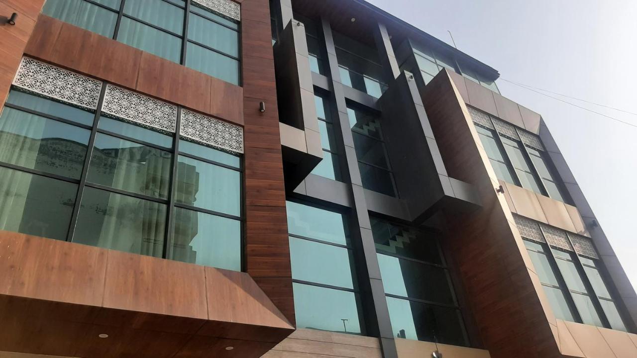 Hotel Hollywood Zirakpur Екстер'єр фото