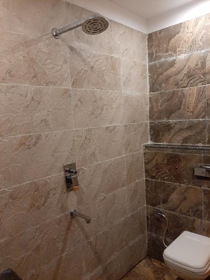 Hotel Hollywood Zirakpur Екстер'єр фото