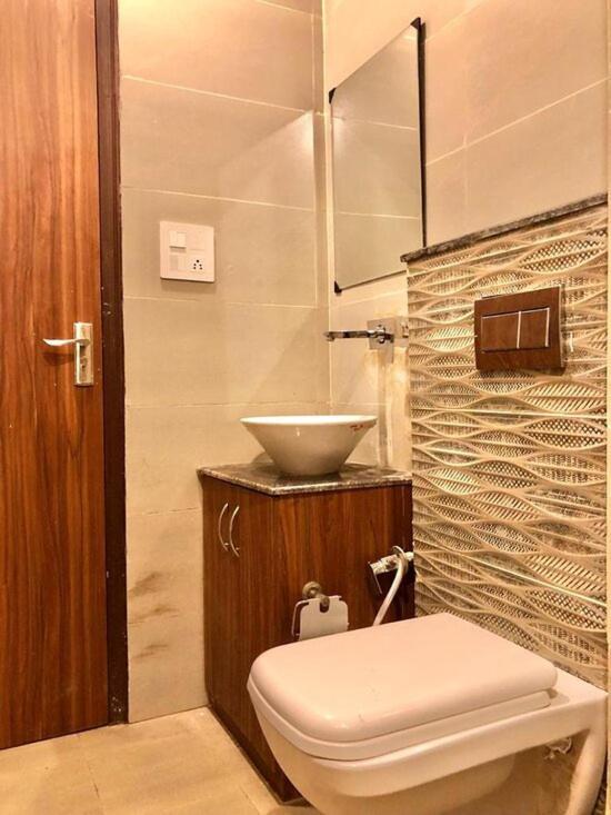 Hotel Hollywood Zirakpur Екстер'єр фото